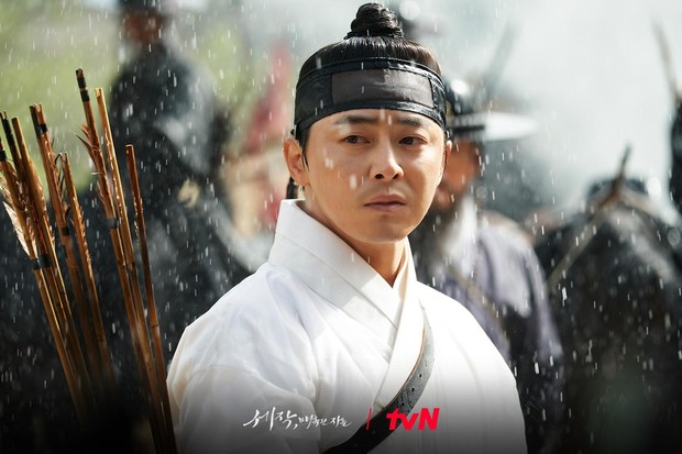 Jo Jung Suk Sebagai Lee In di Drama Captivating The King/Foto: soompi.com Jo Jung Suk Sebagai Lee In di Drama Captivating The King