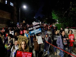 Polisi Israel Tangkap Belasan Demonstran Anti-Netanyahu di Tel Aviv