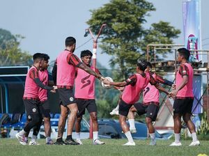Adaptasi Widodo C Putro Lancar Berkat Antusias Pemain Arema FC Adaptasi Widodo C Putro Lancar Berkat Antusias Pemain Arema FC