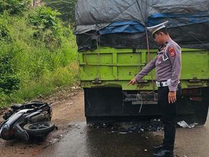 Pemotor di Luwu Timur Tewas Usai Tabrak Truk Parkir di Badan Jalan