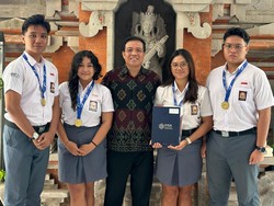 5 Siswa Denpasar Bikin Aplikasi Pengaduan Kekerasan Seksual