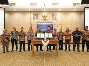 PGN Pasok Gas Bumi ke Industri Kaca di KIT Batang PGN Pasok Gas Bumi ke Industri Kaca di KIT Batang