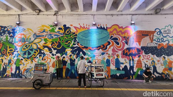 Potret PKL Membandel di Terowongan Jalan Kendal Jakarta