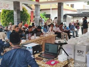 Rekapitulasi Tingkat PPK di Kota Pasuruan Dimulai, Kesehatan Petugas Dicek Rekapitulasi Tingkat PPK di Kota Pasuruan Dimulai, Kesehatan Petugas Dicek