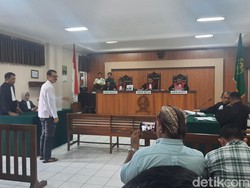 Ajukan Eksepsi Kasus ITE, Daniel Aktivis Lingkungan Karimunjawa Tepis Dakwaan