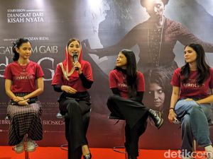Sinden Gaib Gala Premiere di Trenggalek, Berikut Kesan Para Pemerannya Sinden Gaib Gala Premiere di Trenggalek, Berikut Kesan Para Pemerannya