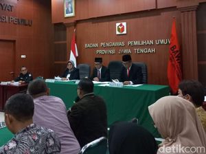 Sidang Perdana Laporan Tim AMIN soal 502.564 DPT Janggal di Jateng Sidang Perdana Laporan Tim AMIN soal 502.564 DPT Janggal di Jateng