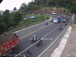 Lalin Jogja-Wonosari Sore Ini Ramai, Waspada Saat Hujan!