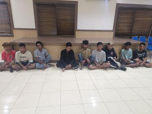 Tawuran 2 Kelompok Pemuda di Jalan Denpasar-Singaraja Dipicu Masalah Wanita Tawuran 2 Kelompok Pemuda di Jalan Denpasar-Singaraja Dipicu Masalah Wanita