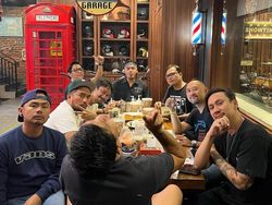 Serunya Vincent Rompies Makan Bareng The Prediksi dengan Tema Unik