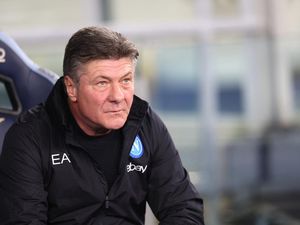 Napoli Berat Hati Memecat Mazzarri, tapi Harus Dilakukan