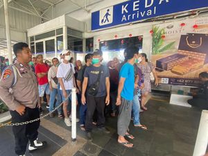 Overstay-Bekerja Tanpa Visa, 71 PMI Dideportasi dari Malaysia ke Batam