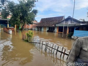 Banjir Terjang Permukiman Warga Tanjungkarang Kudus