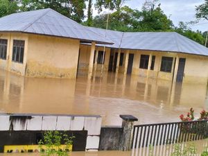 Banjir hingga Longsor Landa Mentawai