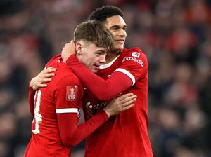 Liverpool Menang Telak 4-1 Atas Luton Liverpool Menang Telak 4-1 Atas Luton