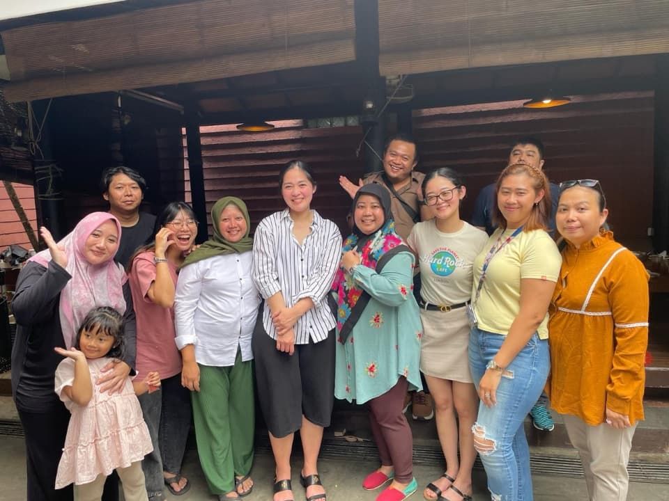 Gisela Cindy dan Gracia Indri