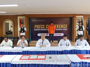 Imigrasi Usut Peran Istri WN China yang Bisa-bisanya Pegang KTP Pandeglang Imigrasi Usut Peran Istri WN China yang Bisa-bisanya Pegang KTP Pandeglang