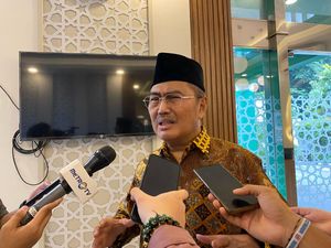 Patrialis Akbar Jadi Tim Hukum Hanura dalam Sengketa Pileg, Jimly: Tak Masalah Patrialis Akbar Jadi Tim Hukum Hanura dalam Sengketa Pileg, Jimly: Tak Masalah
