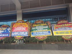 Karangan Bunga Ucapan Selamat ke AHY Berjejer di Kementerian ATR/BPN