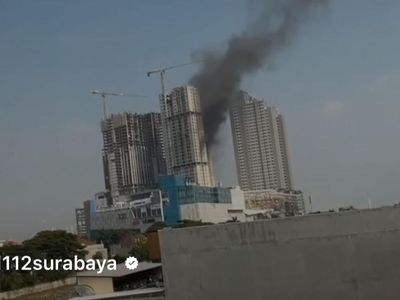 Proyek Bangunan Apartemen Bella Pakuwon City Terbakar
