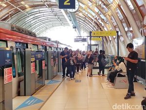 LRT Terhenti di Stasiun Pancoran, KAI Sampaikan Permohonan Maaf LRT Terhenti di Stasiun Pancoran, KAI Sampaikan Permohonan Maaf