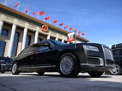 Ternyata, Ini Jenis Mobil Mewah yang Dihadiahkan Putin ke Kim Jong Un