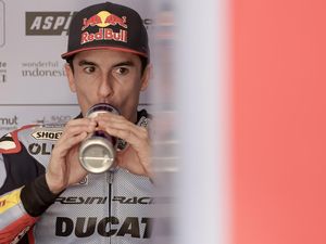 KTM Akui Tak Realistis Rekrut Marc Marquez KTM Akui Tak Realistis Rekrut Marc Marquez
