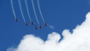 Melihat Aksi Memukai Tim Jupiter TNI AU di Langit Singapura