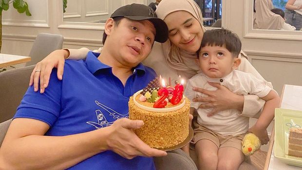 Nadya Mustika Rahayu Berikan Kejutan Ultah Untuk Suami