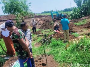 Puluhan Makam di Situbondo Dipindahkan Imbas Proyek Tol Probowangi