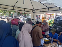 Harga Beras Kembali Melambung, Pemkab Banyuwangi Gelar Pasar Beras Murah