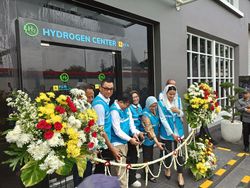 PLN Resmikan SPBU Hidrogen Hijau Pertama di RI!