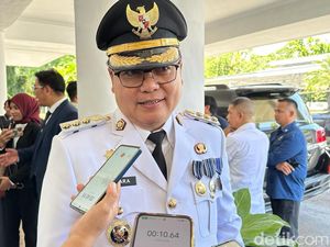 Pj Bupati Wajo Andi Bataralifu Bakal Lanjutkan Program Cabai Amran Mamhmud Pj Bupati Wajo Andi Bataralifu Bakal Lanjutkan Program Cabai Amran Mamhmud
