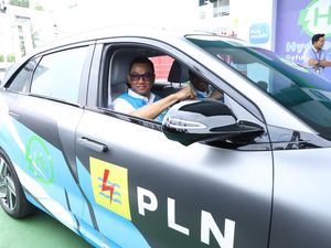 PLN Siap Pasok 128 Ton Bahan Bakar untuk Dukung Kendaraan Hidrogen di RI