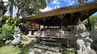 Potret Puri Ubud, Destinasi Wisata Sejarah yang Cantik Nan Mempesona