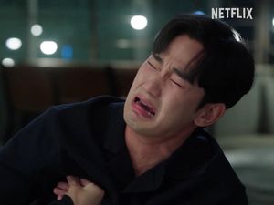 6 GIF Kim Soo Hyun Nangis di Queen of Tears, Inikah Gambaran Isi Hatimu?
