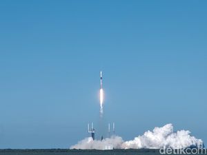 Detik-detik Satelit Merah Putih 2 Membumbung ke Angkasa