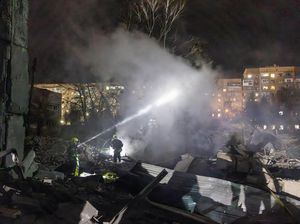 Serangan Rudal Rusia Hantam Permukiman di Kramatorsk, 6 Orang Luka-luka Serangan Rudal Rusia Hantam Permukiman di Kramatorsk, 6 Orang Luka-luka