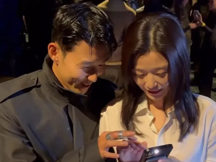Son Heung-min bersama aktris Jun Ji Hyun.