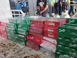 Avsec Bandara SMB II Gagalkan Penyelundupan 348 Slop Rokok Ilegal