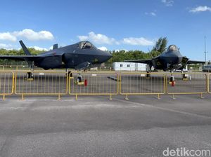 Adu Canggih Pesawat di Singapore Airshow Adu Canggih Pesawat di Singapore Airshow