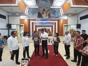 AHY Kunjungi Gereja Masehi Injili di Manado, Ungkit Arahan Jokowi AHY Kunjungi Gereja Masehi Injili di Manado, Ungkit Arahan Jokowi