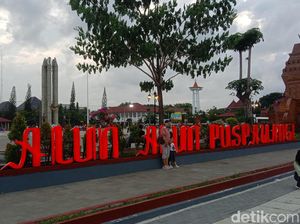 Wajah Baru Alun-alun Indramayu yang Kini Bernama Puspawangi