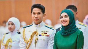 5 Gaya Anisha Rosnah Pakai Baju Kurung Minimalis, Bawa Tas Mini Mewah