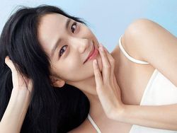 7 Foto Jisoo BLACKPINK Jadi Wanita Tercantik Kedua di Dunia, Ultah ke-30