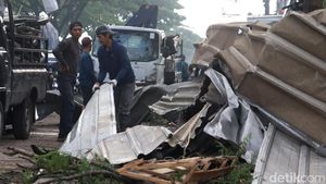 Ngerinya Dampak Kerusakan gegara Tornado di Bandung-Sumedang