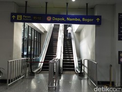 Detik-detik Penumpang Eskalator Stasiun Manggarai Panik Berjatuhan