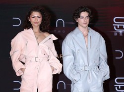 Momen Langka Zendaya dan Timothee Chalamet Bergaya Kembar, Siapa Ter-stylish?
