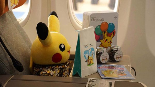 Gemoy! Pikachu Berbatik Mejeng di Garuda