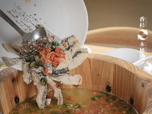 Gurih Segar! 5 Sup Ikan Kuah Mala dan Sayur Asin